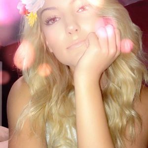 Meet your Posher, Amara